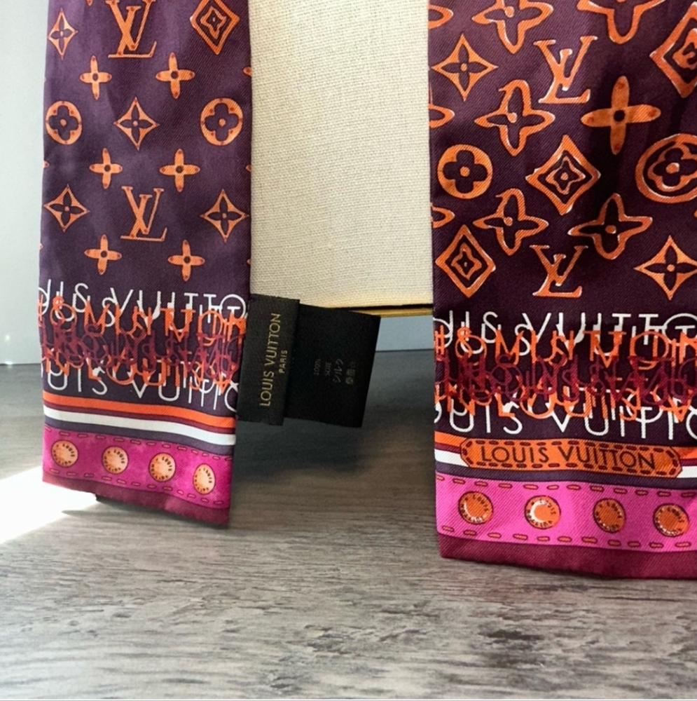 LOUIS VUITTON Bandeau/Bag Scarf - Silk Monogram Map Orient - Picture 6 of 9